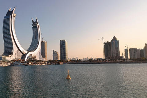 Tour pelos destaques de Doha com guia de turismo que fala alemãoTour pelos pontos turísticos de Doha com guia de turismo que fala alemão