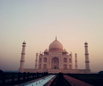 Hyderabad Agra Same Day Private Trip with return flights