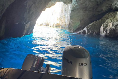 Zakynthos: Navagio Beach, Blue Caves, and Boat Tour