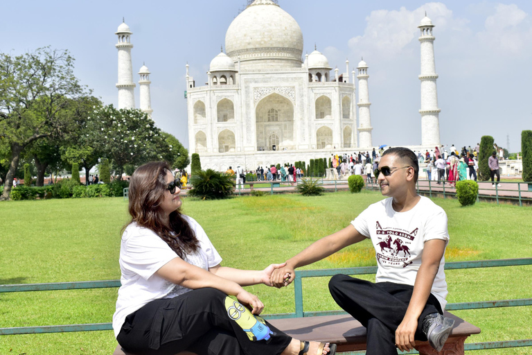 From Delhi: Taj Mahal & Agra Trip by Gatimaan Express Train All Inclusive Chair Car Train, Car, Guide, Ticket, Lunch