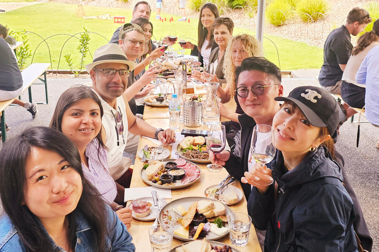 Melbourne: Mornington Peninsula Wine Tour with Lunch Melbourne Departure