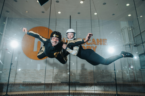 Prag: Hurricane Factory Indoor Skydiving Erlebnis