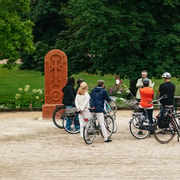Bordeaux: Historic Center & Chartrons District Bike Tour