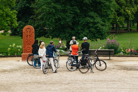 Bordeaux: Cykeltur i det historiska centrumet och Chartrons-distriktetRundtur på engelska