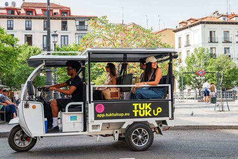 Madrid: History tour in Electric TukTuk with audio guide and geolocation. Madrid: History tour in an electric TukTuk with audio guide and geolocation.