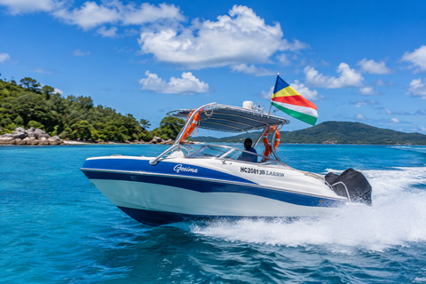 Praslin: La Digue Private Speedboat Transfer