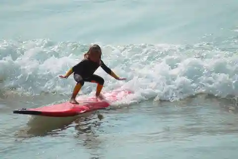 Tel Aviv: Professionella surfinglektioner på Beach Club TLV