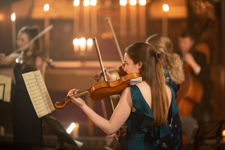 Baku: Musical performances at the Candlelight evenings Retro Musics by Candlelight