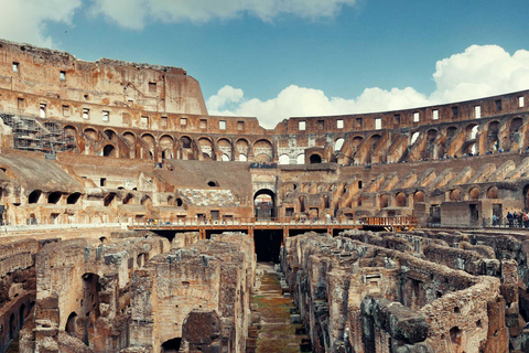 Salta la cola Coliseo, Palatino, Foro Romano Tour privadoSaltar la cola Coliseo, Palatino, Foro Romano Tour privado