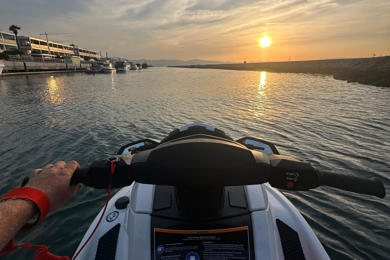 Gibraltar: Jet Ski Tour of the Bay Gibraltar:1hr Jet Ski Tour of the Bay