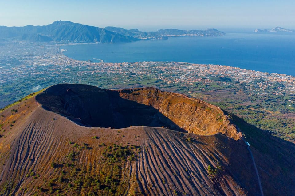 Full-day from Naples: Pompeii and Vesuvius with Pizza Lunch