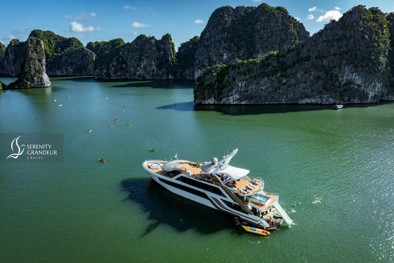 河内/卡巴兰哈湾游轮 - 皮划艇、按摩浴缸、滑水道河内/吉婆兰哈湾游船之旅：皮划艇、按摩浴缸、滑水道
