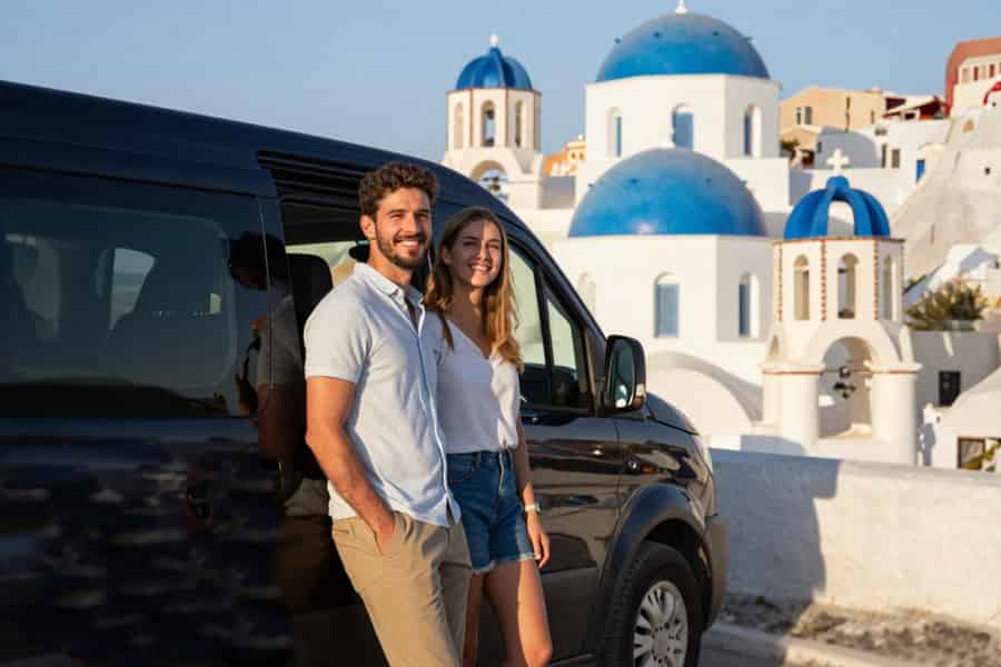 Santorin: Anreise am Flughafen/Hafen mit malerischem Zwischenstopp. Foto: GetYourGuide