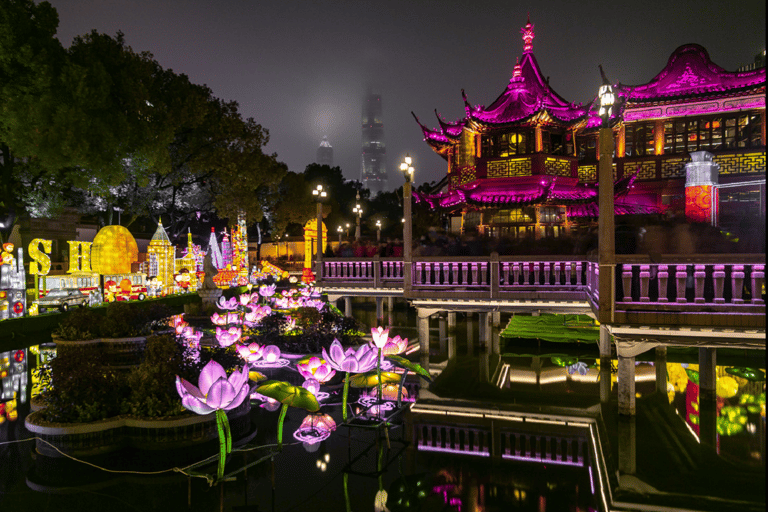 Night in Shanghai:Yu Garden Bazaar and Acrobatic Show Tour