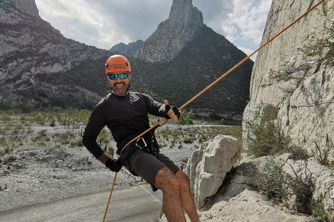 Monterrey: Rappelling class in La Huasteca Park