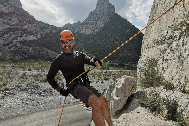 Monterrey: Rappelling class in La Huasteca Park