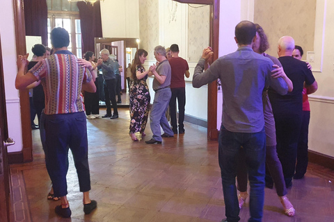 Tango Lesson in Buenos Aires with professional dancers