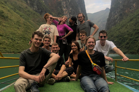 Ha Giang Majestic Tours -3 Dagen Zelf Rijden - Bus Inbegrepen