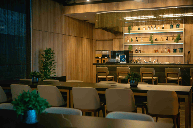 GRU Sao Paulo Guarulhos International Airport: Lounge Access T1 Domestic Departure: W Lounge