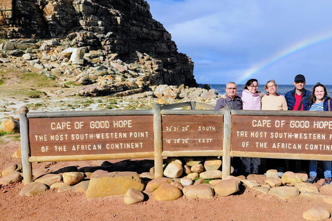 Cape Town: 2-Day Private Tour with Penguins, Safari & Wines