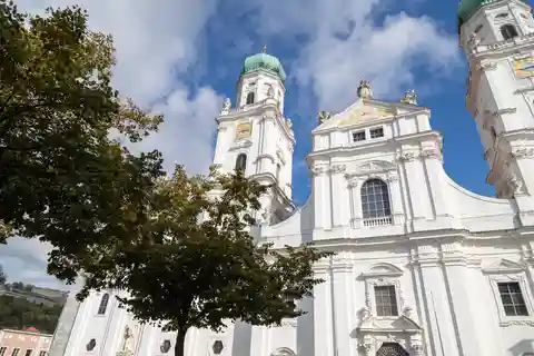 Passau: Express Walk with a Local in 60 minutes
