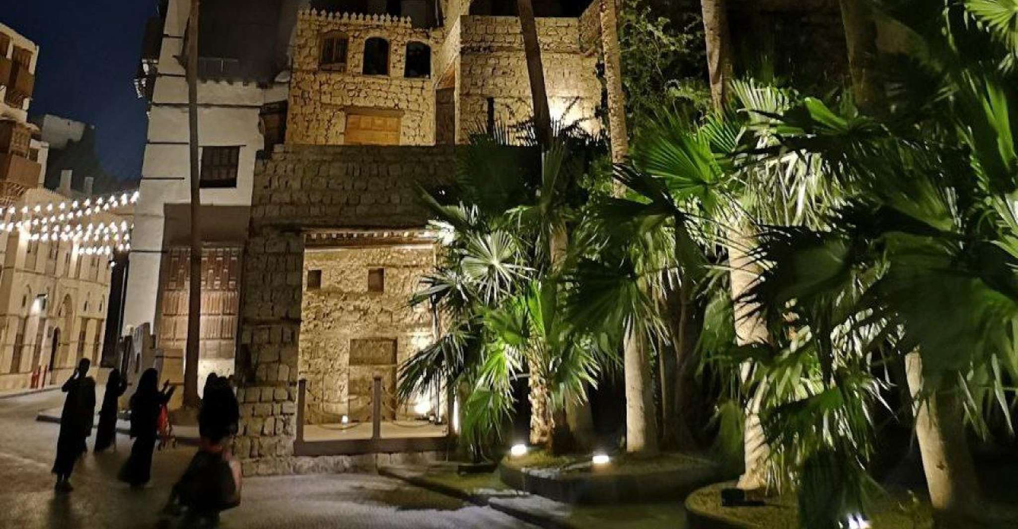 Jeddah: Historic District Tour by a Local licensed Guide photo 2