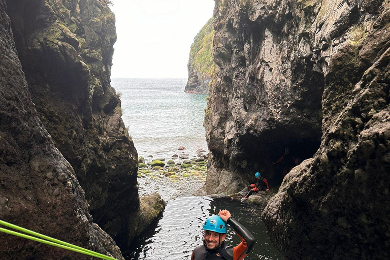 Flores: Canyoning with a Guide and Snack - Ilhéus Inferior