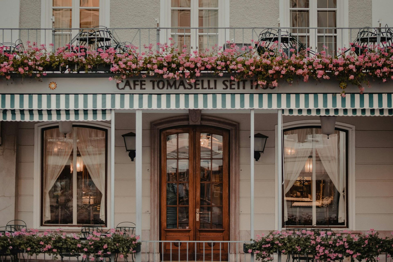 Salzburg: Munich Tour with Transfers, Hotel, Meals & Drinks