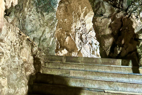 Da Nang/Hoi An: Lady Budha - Marble Mountain with Hell Cave Da Nang/Hoi An: Marble Mountain - Lady Budha half day