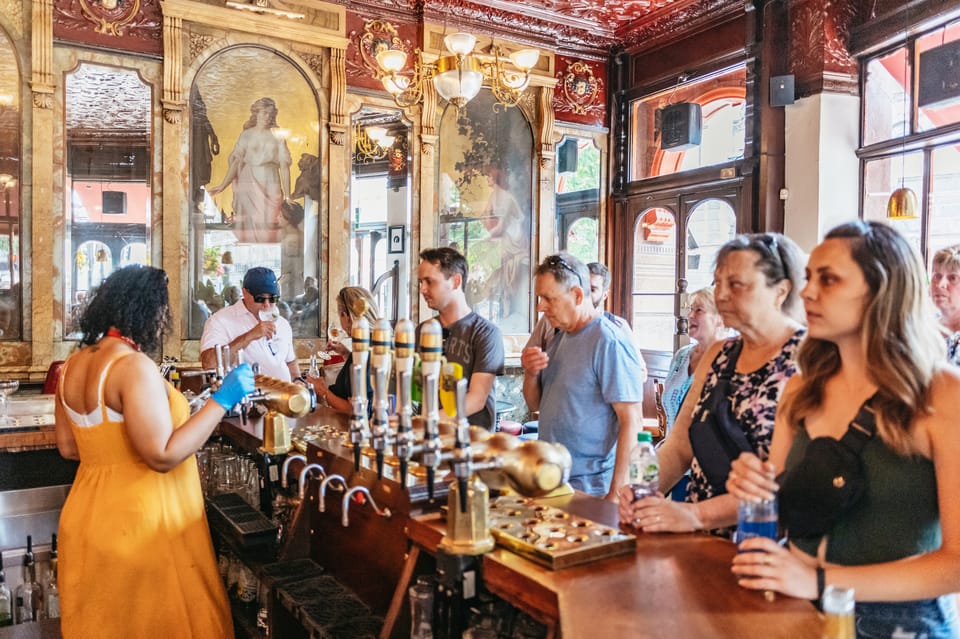 London: Historic Pubs Of Central London Walking Tour | GetYourGuide