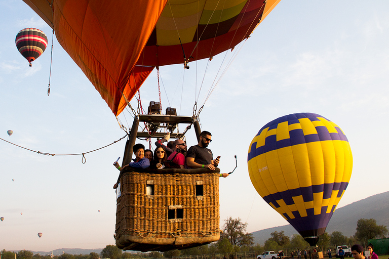 Teotihuacan: Voo de balão de ar quente Balões do céuTeotihuacan: Voo de balão de ar quente pela Sky Balloons