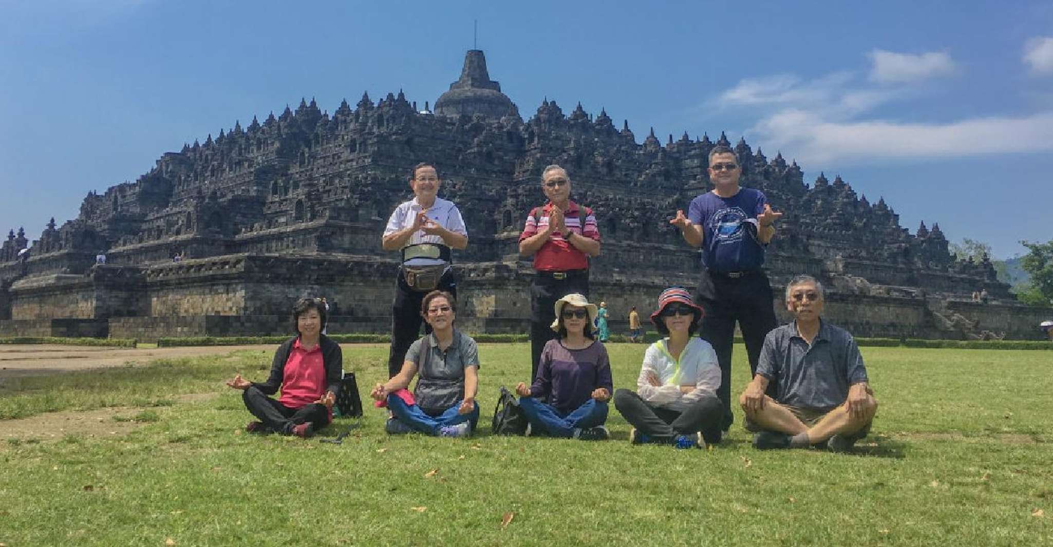 Yogyakarta: Borobudur Sunrise & Prambanan ClimbUp Guarantee photo 16