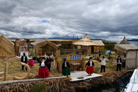 Lake Titicaca: Chimu Floating Island with totora weaving and fishing workshops Visit Chimu Island privately