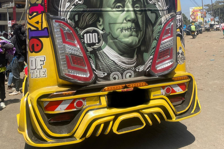 Nairobi: Matatu Safari, Uhuru Park e tour della città dal tetto del KICCNairobi: Safari Matatu, Parco Uhuru e tour della città dal tetto del KICC