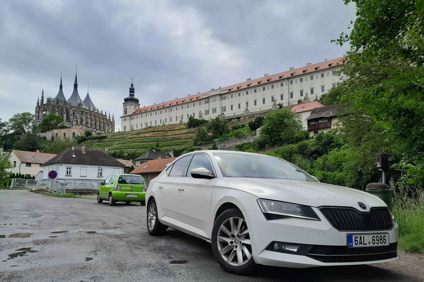 Full-daytrip to Kutná Hora via Chateau Žleby & Nymburk town