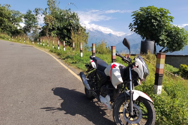 Visita de un día a la ciudad de Pokhara en bicicleta con guía