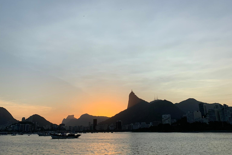 Rio de Janeiro: Rejs wycieczkowy o zachodzie słońca z toastem Heinekena