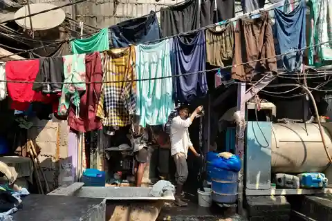 Mumbai: Dhobi Ghat Laundry, Dharavi Slum e Flower market Tour