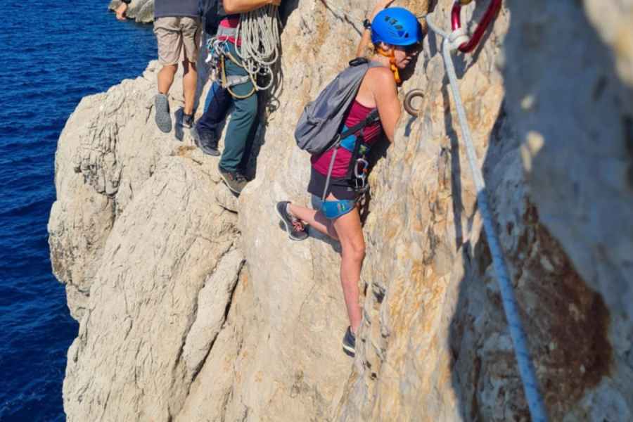 Marseille : Klettersteig in der Calanque von Sormiou. Foto: GetYourGuide