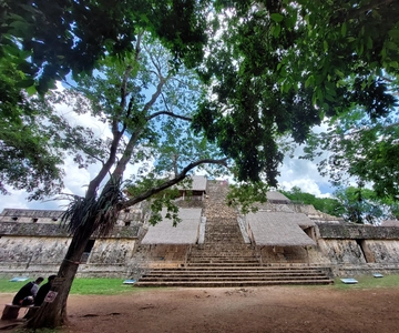Valladolid: Tour Chichen Itza, Cenote, lunch & Ek Balam