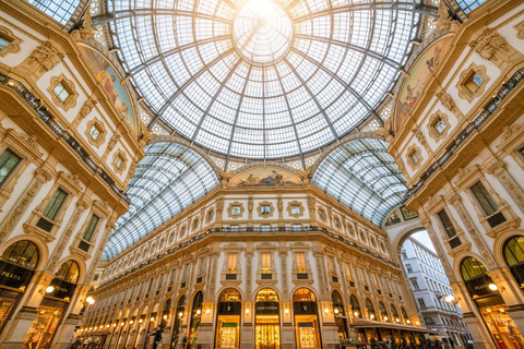 Milan : Petit groupe - Château, dégustation de gelato et toit du DuomoMilan : Visite en petit groupe du château et du Duomo avec Gelato