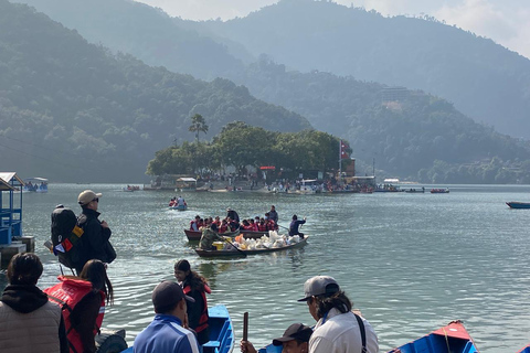 Pokhara: Półdniowa wędrówka – „Kultura, przyroda i duchowość”Pokhara: półdniowa wędrówka, „kultura, przyroda i duchowość”
