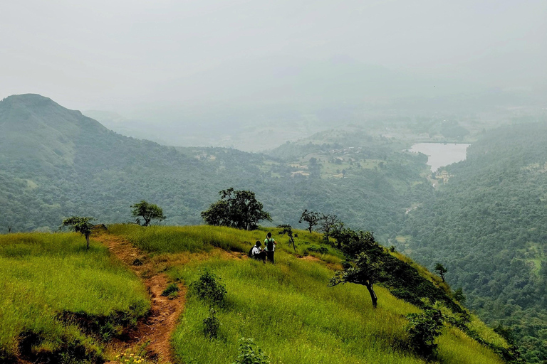 De Mumbai: trilha guiada ao Forte de Sondai com refeições e transporteDe Mumbai: trilha guiada ao forte de Sondai com refeições e traslados