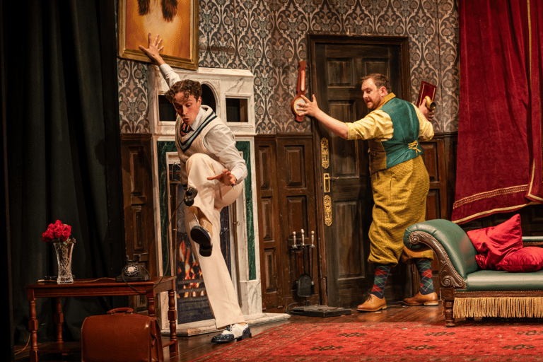 London's West End: Ticket to The Play That Goes Wrong Best Available Stalls - Peak
