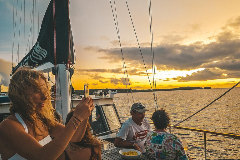Havannah Harbour Sunset Cruise +Dinner (No Transfer/Own Way)