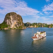 Renea Cruises - Best Small Boat in Bai Tu Long & Halong Bay