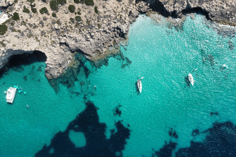 Mallorca: Shared Sailboat with Dinner and Total Solar Eclipse