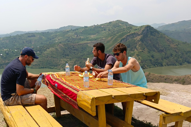 Kampala: 3-Day Queen Elizabeth National Park Safari Tour