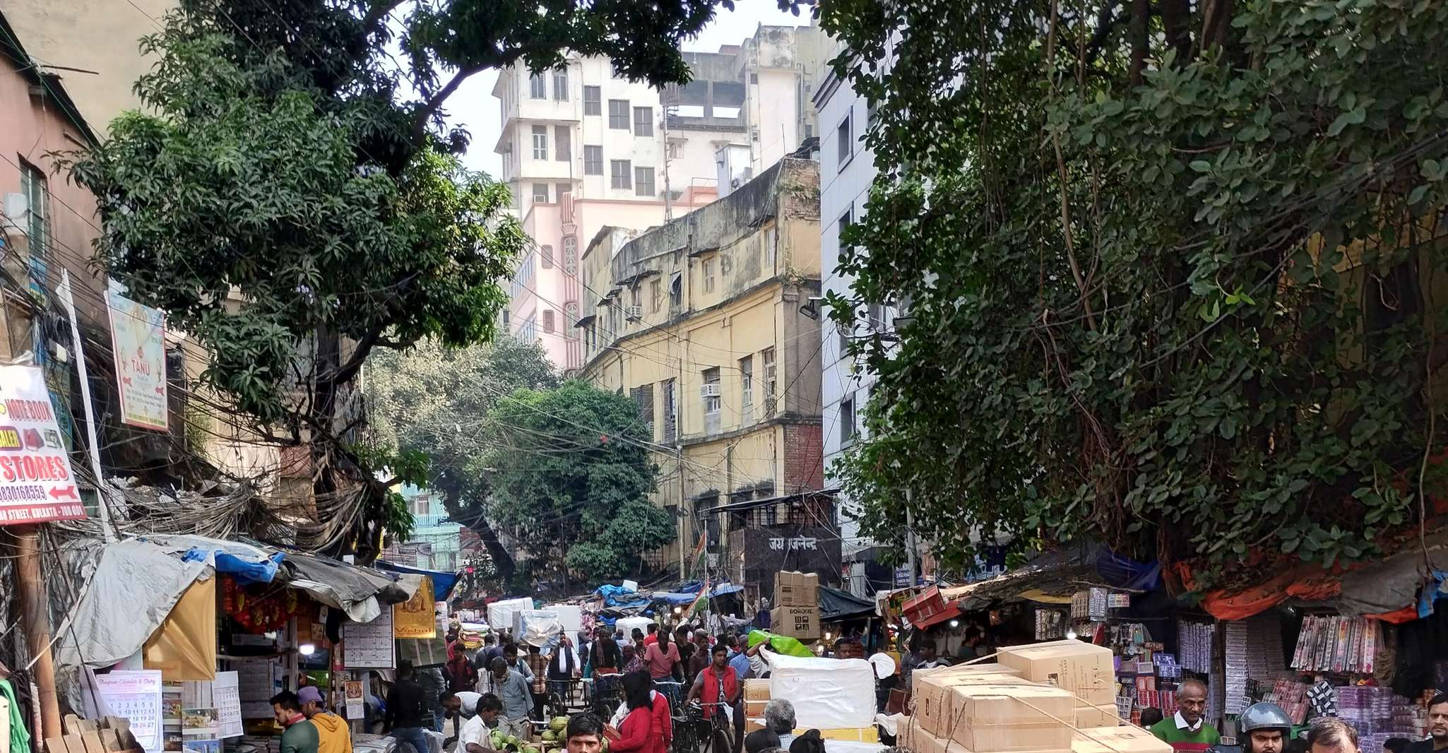 Kolkata - A Sea of Faces and A Thousand Places - Housity