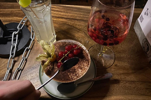 Nuremberg: Guided Bar Tour with shots &amp; Snacks